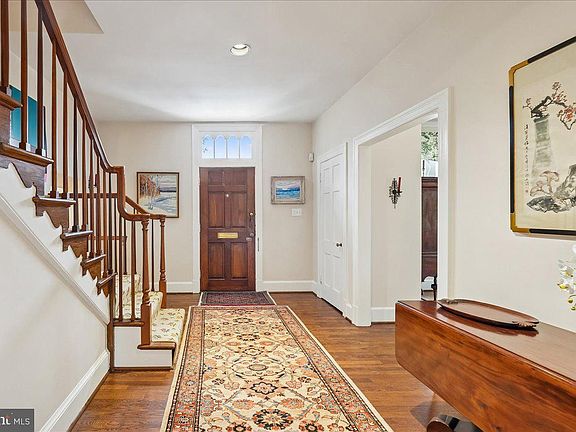 4th image of 4708 Linnean Ave NW