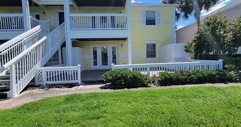 237 Seahorse Dr SE #B — Photo 16