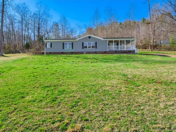 511 Laurel And Hardy Lake Rd, Marietta, SC 29661