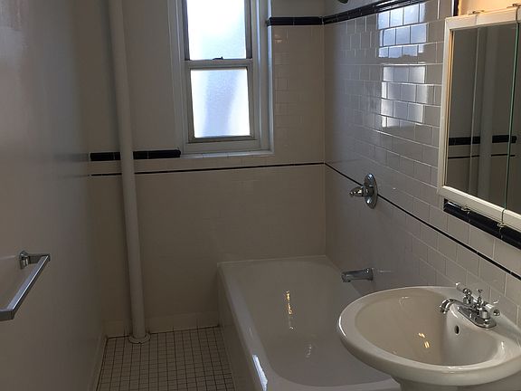 5th image of 8784 117th St
