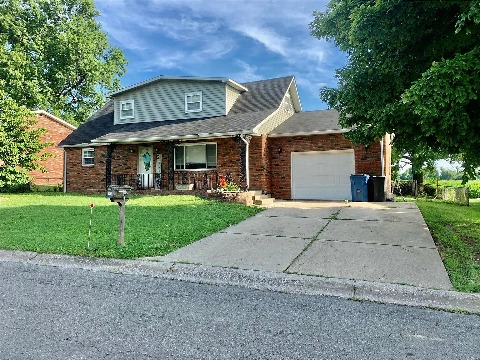 38 Bellevue Dr photo 1