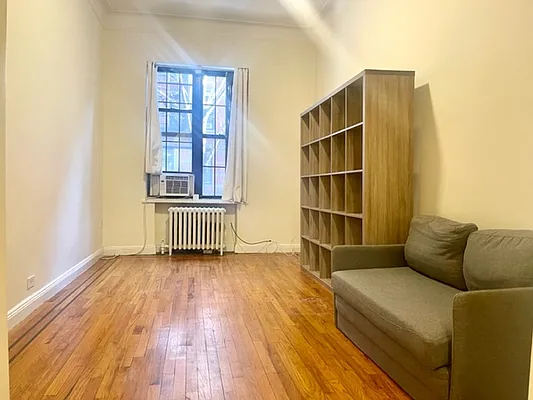 Rented by Oxford Property Group | media 8