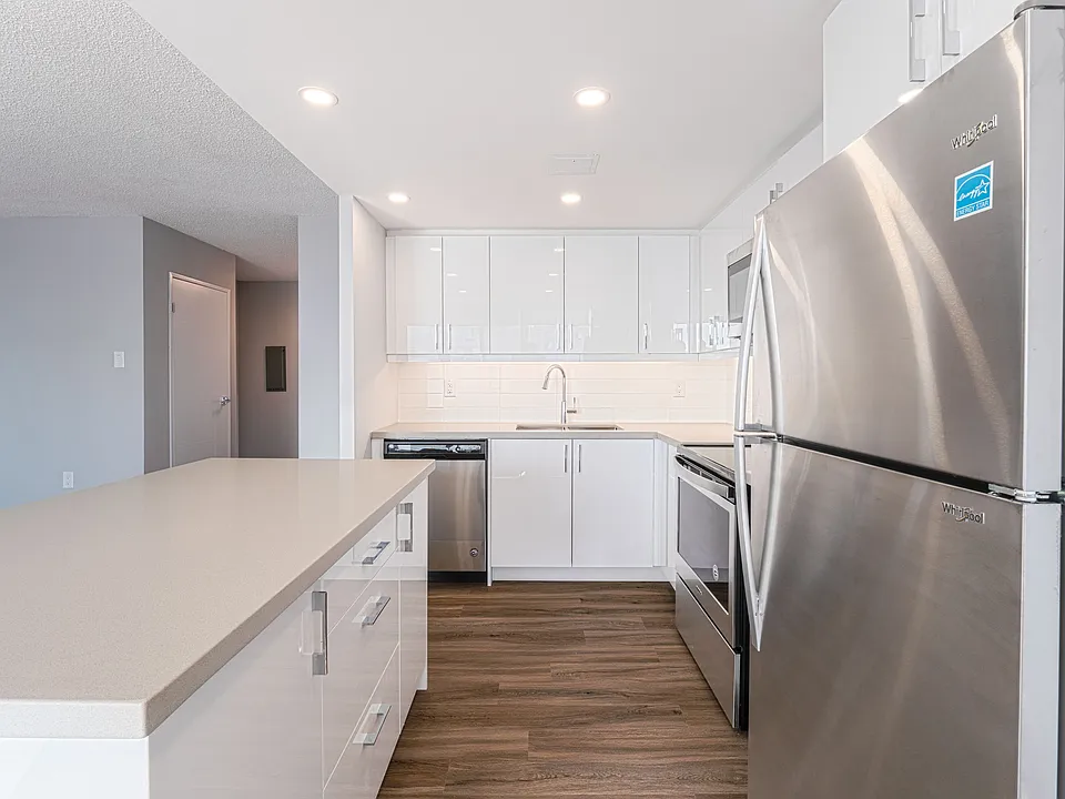 3620 Kaneff Cres