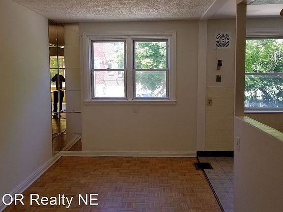 3rd image of 5114 Bingham St