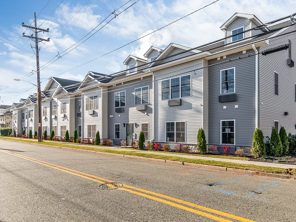 66 Mount Prospect Ave #2