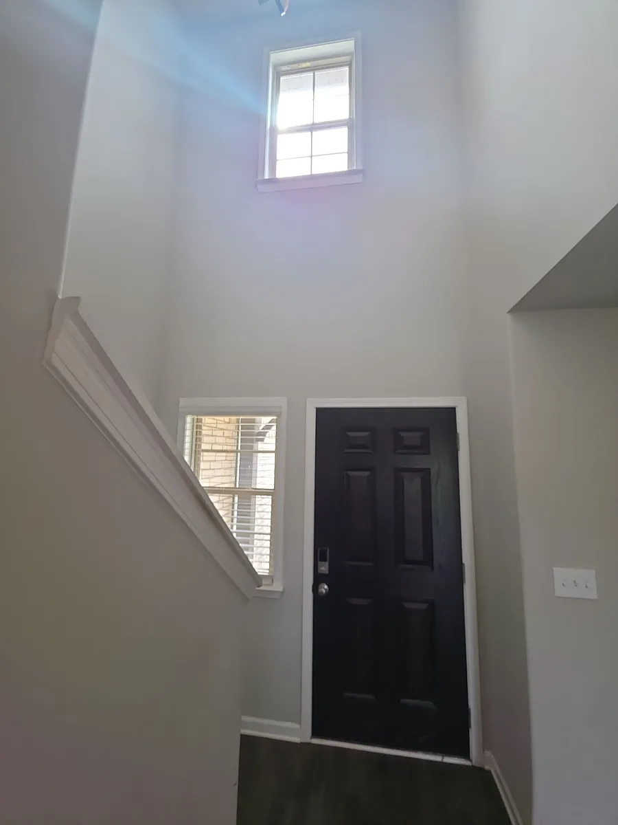 Building Photo - 121 Hulsey Ln #1
