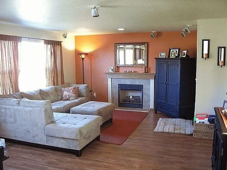 3080 Viero Dr — Photo 2