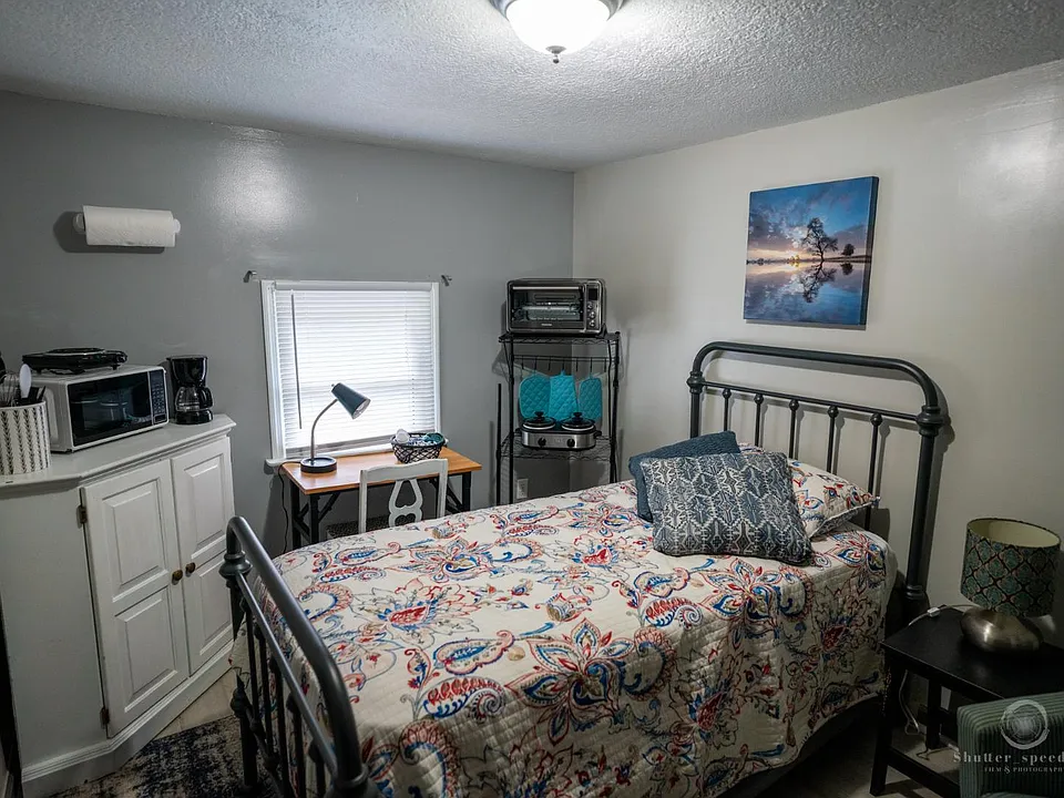1582 N Powerhouse Rd #2