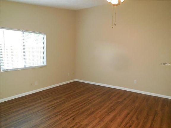 2nd image of 744 Robinhood Dr