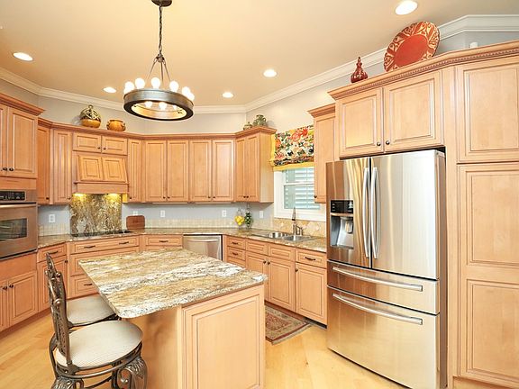 5th image of 478 Winterham Dr