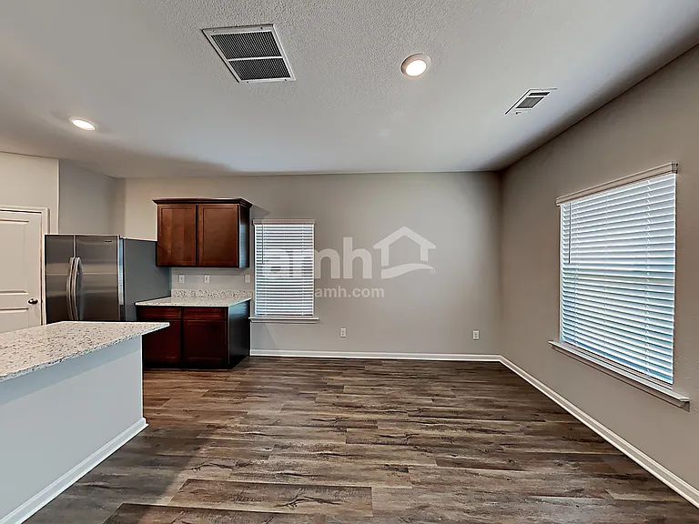 621 Gleaner Way — Photo 5