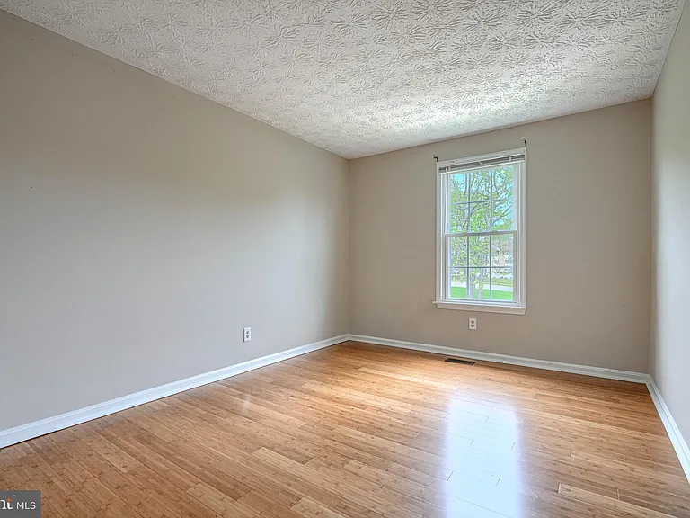 43 Oak Crest Ct — Photo 14