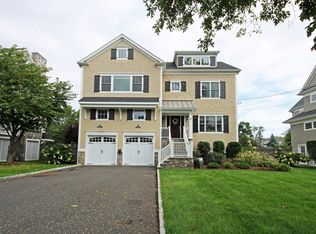 39 Rhoda Ave, Fairfield, CT 06824