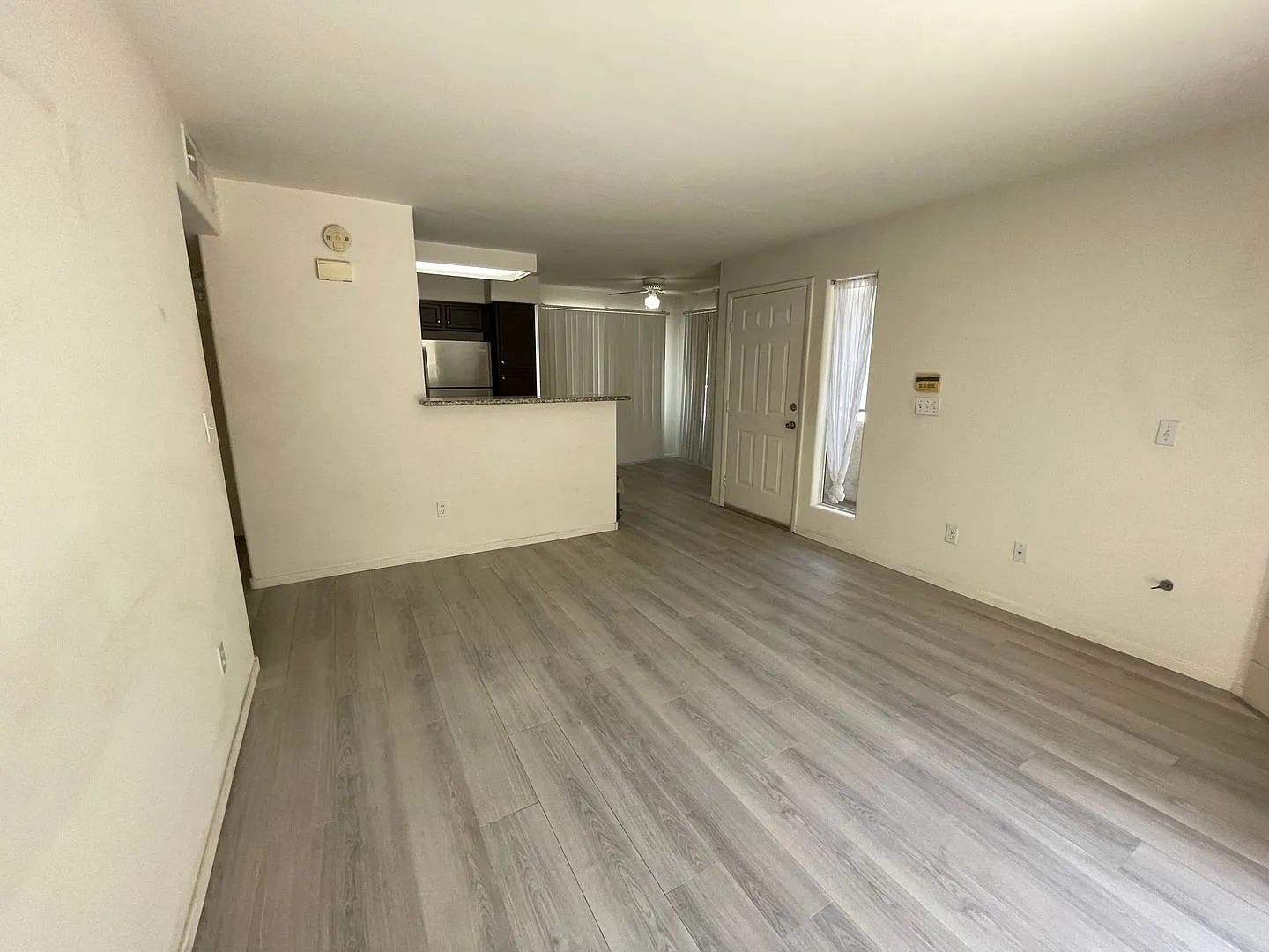 Awesome one bedroom one bath condo — Photo 4