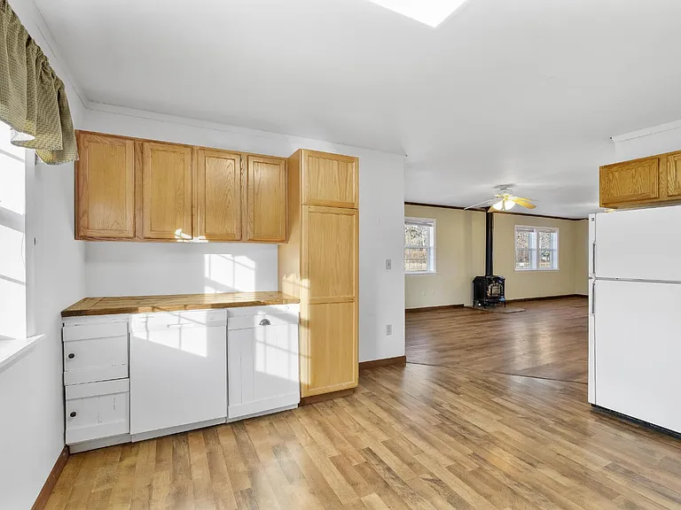 401 S Main St — Photo 10