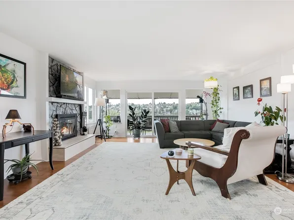 2552 14th Avenue W #402, Seattle, WA 98119