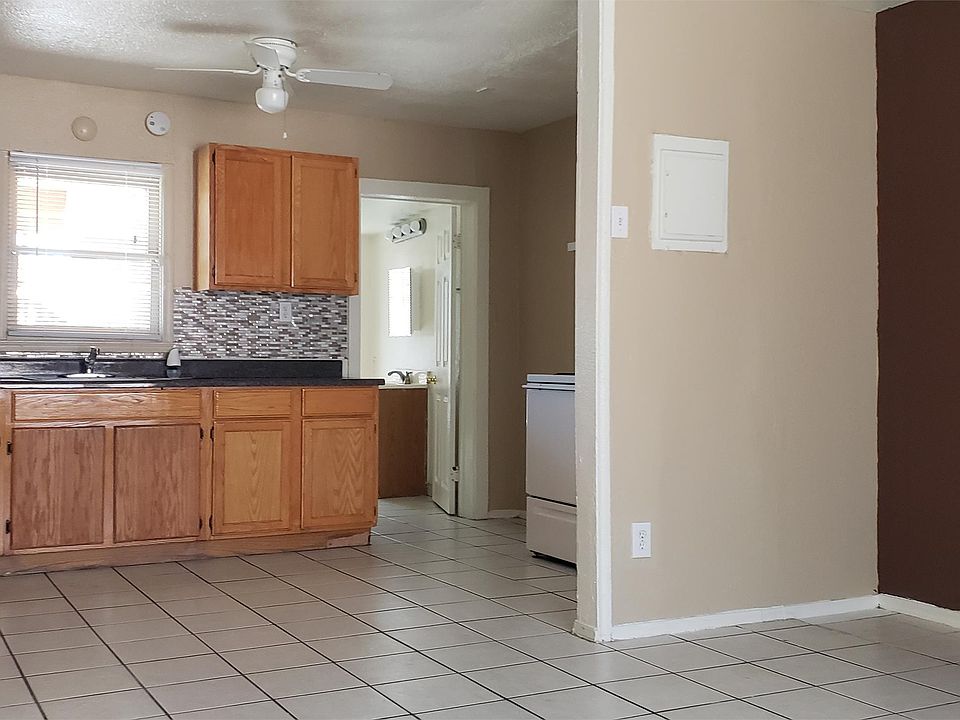 1st image of 2103 W Morten Ave APT 05