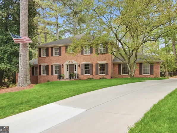 5465 Trowbridge Dr, Atlanta, GA 30338