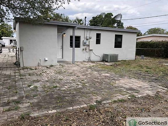 2nd image of 1818 NE 48th Ct