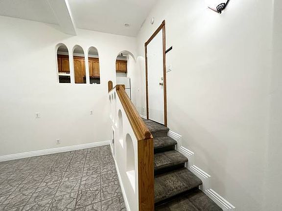 4th image of 629 Pine Ave #10992010