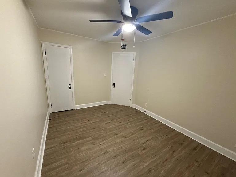15519 Plainview Ave — Photo 5