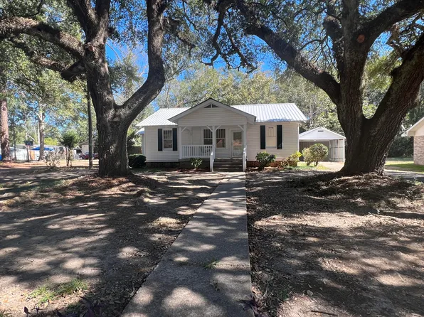 1106 N Park Ave, Columbia, MS 39429