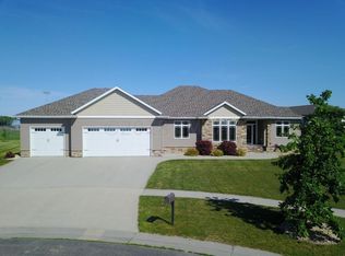 560 Martins Ave, Casselton, ND 58012