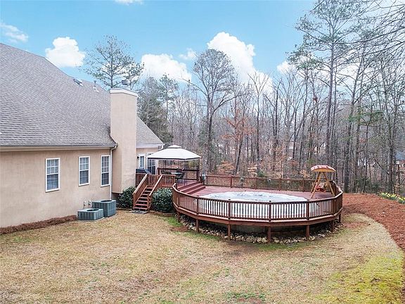 2nd image of 307 Riverbrook Ln