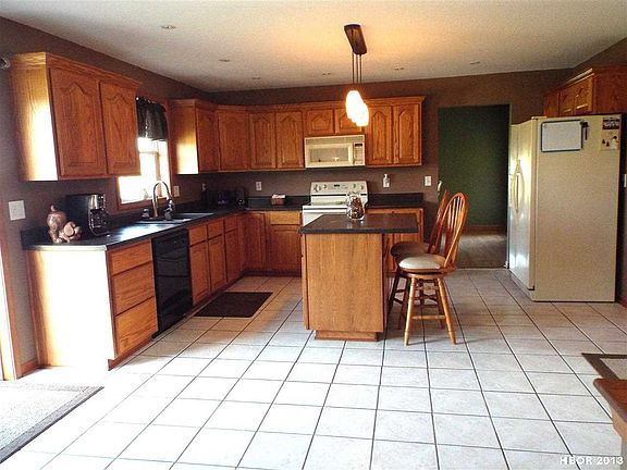 3rd image of 9630 Township Road 95
