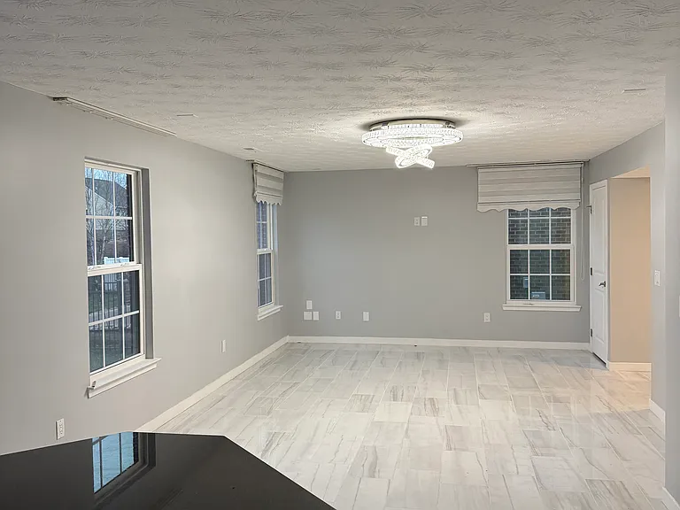 1570 Cedar Creek Dr — Photo 7