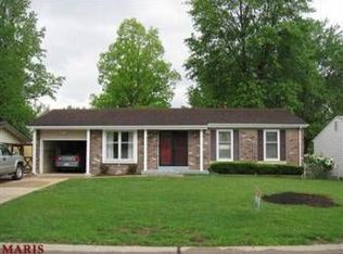 318 Dart Ln, Fenton, MO 63026