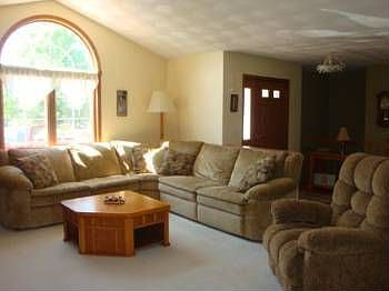 4th image of 4115 Cobblestone Ln