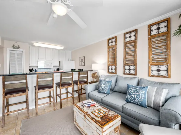 9520 Seawall Blvd APT 226, Galveston, TX 77554