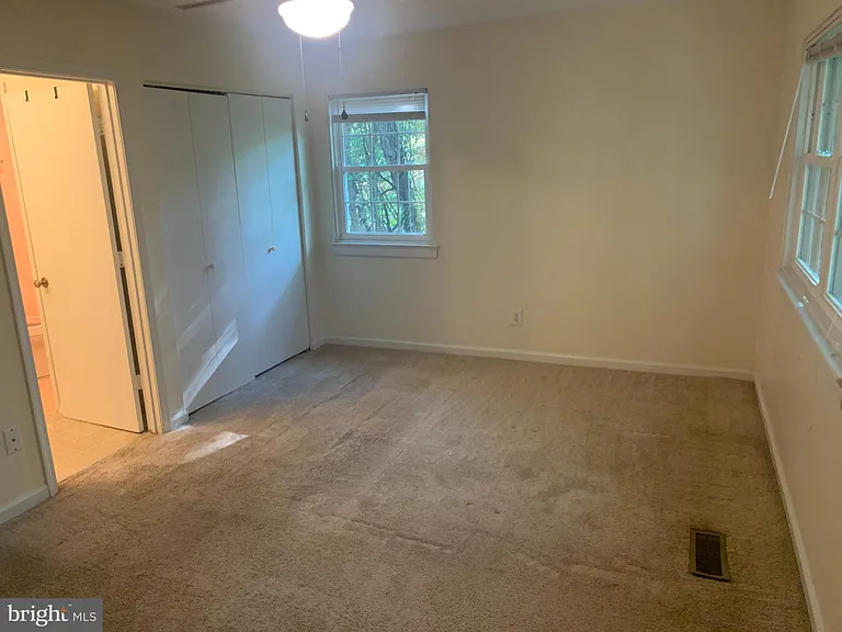 133 Woodlake Dr — Photo 13