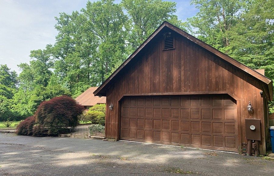 2nd image of 7 Lowe Ct