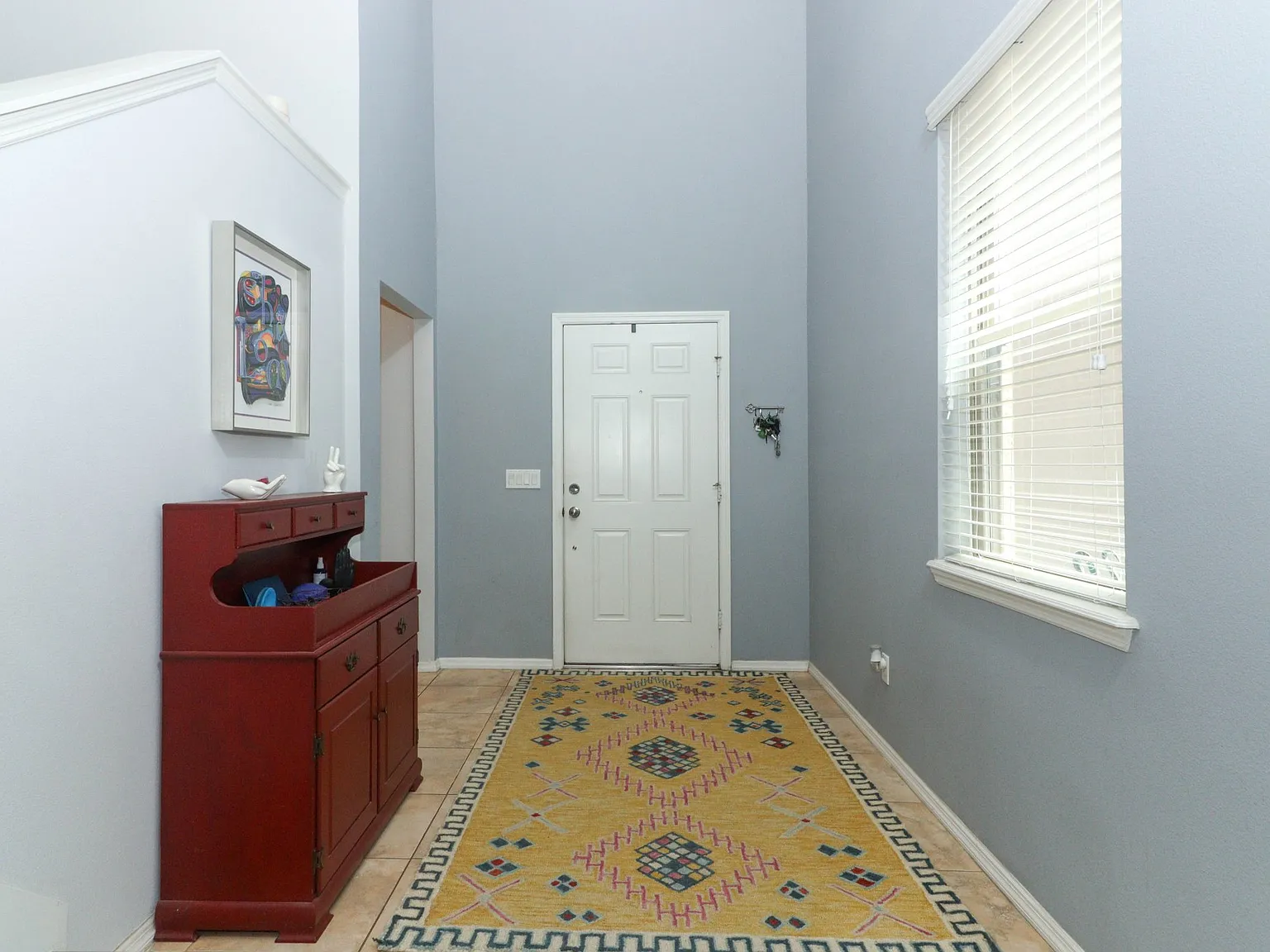 4 bed, 2.5 bath, 2444 sqft, $2,900 — Photo 4