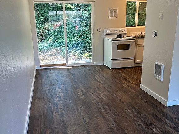 4th image of 1604 Bryant St #12