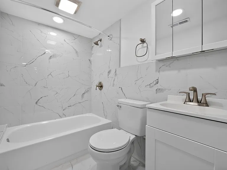 807 N 42nd St — Photo 30