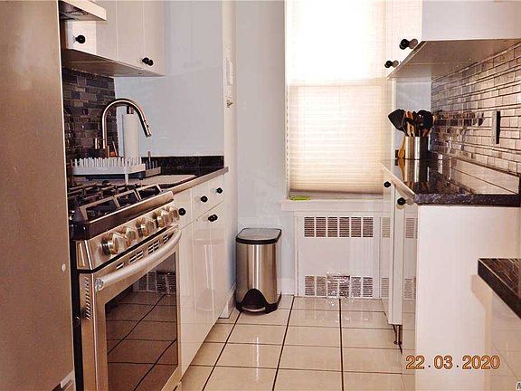3rd image of 10528 65th Ave NE #3F