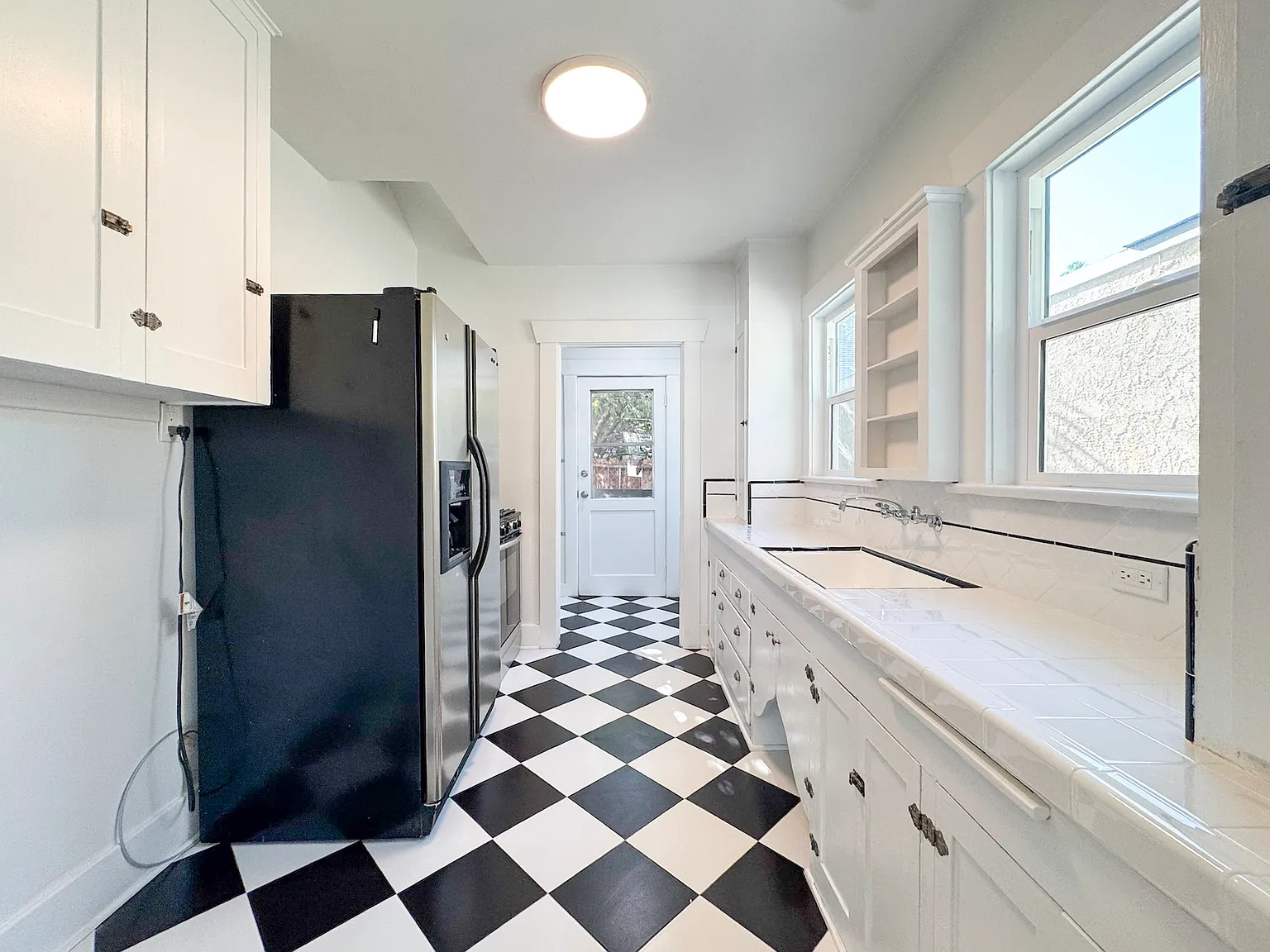 1 bed, 800 sqft, $2,495 — Photo 3