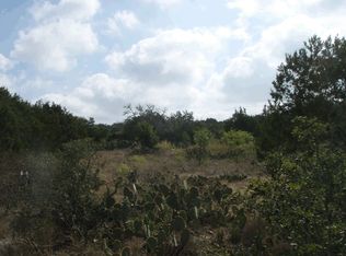 2527 Black Bear Dr, New Braunfels, TX 78132