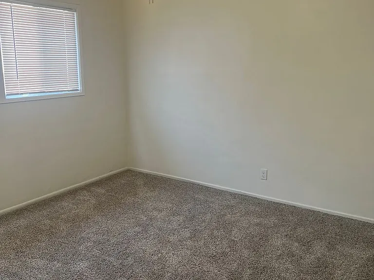 13840 Christine Dr — Photo 31