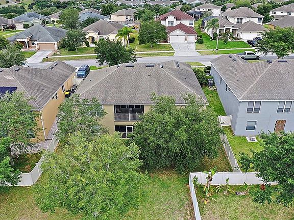 3rd image of 2721 Shearwater St