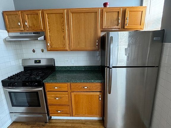 5th image of 3818 W Ainslie St Unit 3