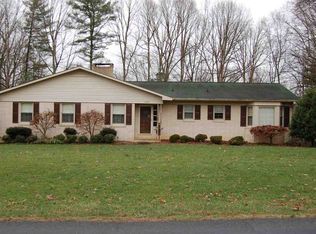 1587 Oakmont Dr, Lenoir, NC 28645