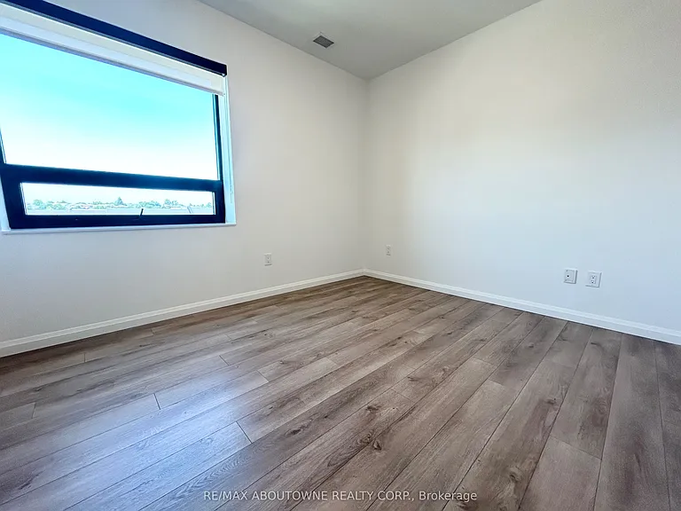 144 Watson Rd N #502 — Photo 14