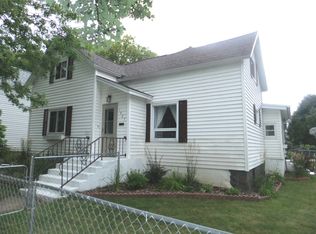 1827 Thomas St, Marinette, WI 54143