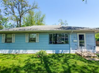 108 Ball Ave, Carpentersville, IL 60110