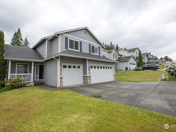 2nd image of 2884 Copper Creek Drive SE