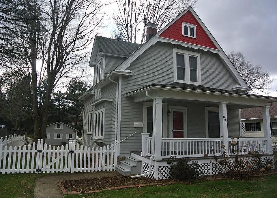 1st image of 863 Fairbanks Ave